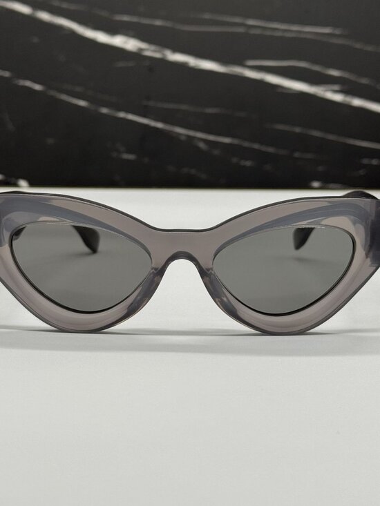 NEW FENDI FE40146I 20A SUNGLASSES GRAY WOMEN EYEWEAR FENDI main image 4